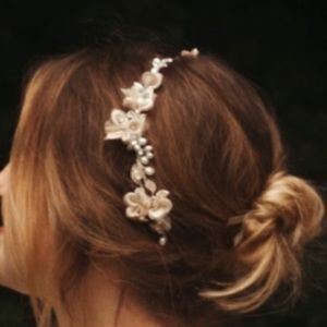 Beautiful bridal headband from Marionat